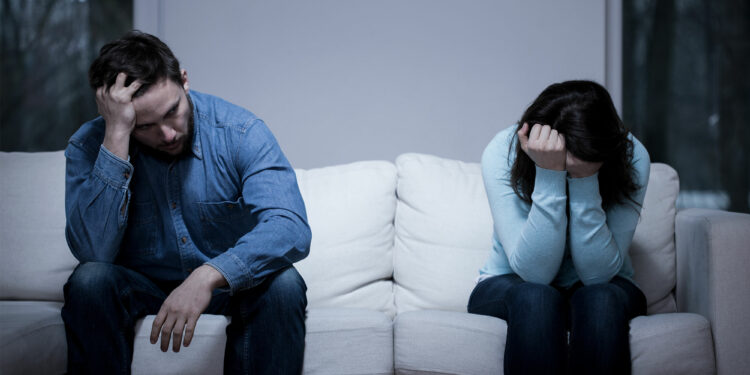 The Gender Perspective: Is Finance A Major Reason For Breakups In Romantic Relationships?
